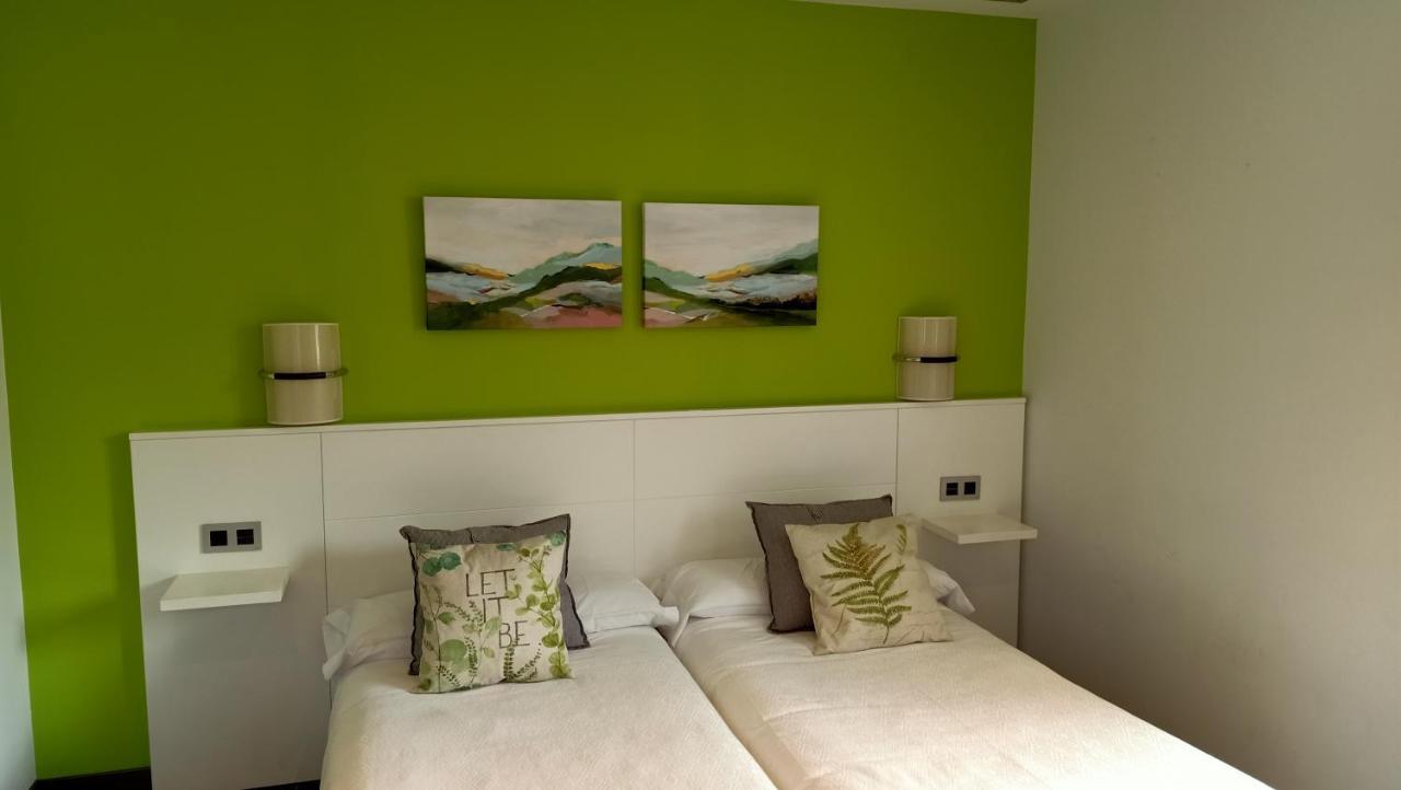 Tresanea Apartamentos Ituren Ngoại thất bức ảnh